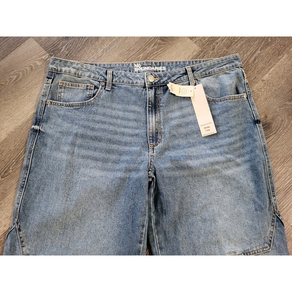 New Wide Leg Mid Rise Star Patch Denim Jeans No Boundaries Sz 20 - Picture 3 of 8